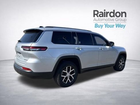 Used 2024 Jeep Grand Cherokee L Limited AWD/4WD image 7