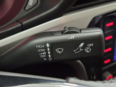 Certified 2022 Volkswagen Passat 2.0T SE image 27