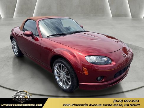 Used 2006 MAZDA MX-5 Miata Grand Touring w/ Appearance Pkg RWD image 16