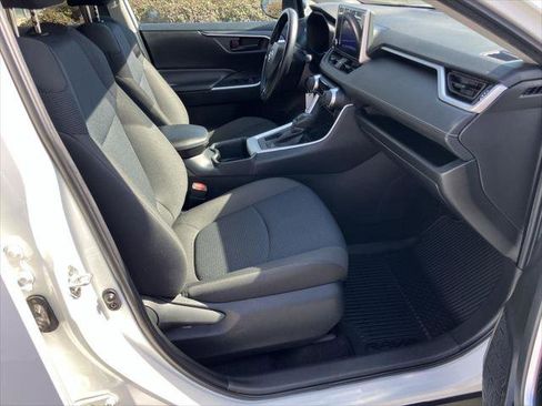 Certified 2023 Toyota RAV4 LE image 32