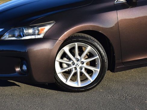 Used 2012 Lexus CT 200h Premium image 8