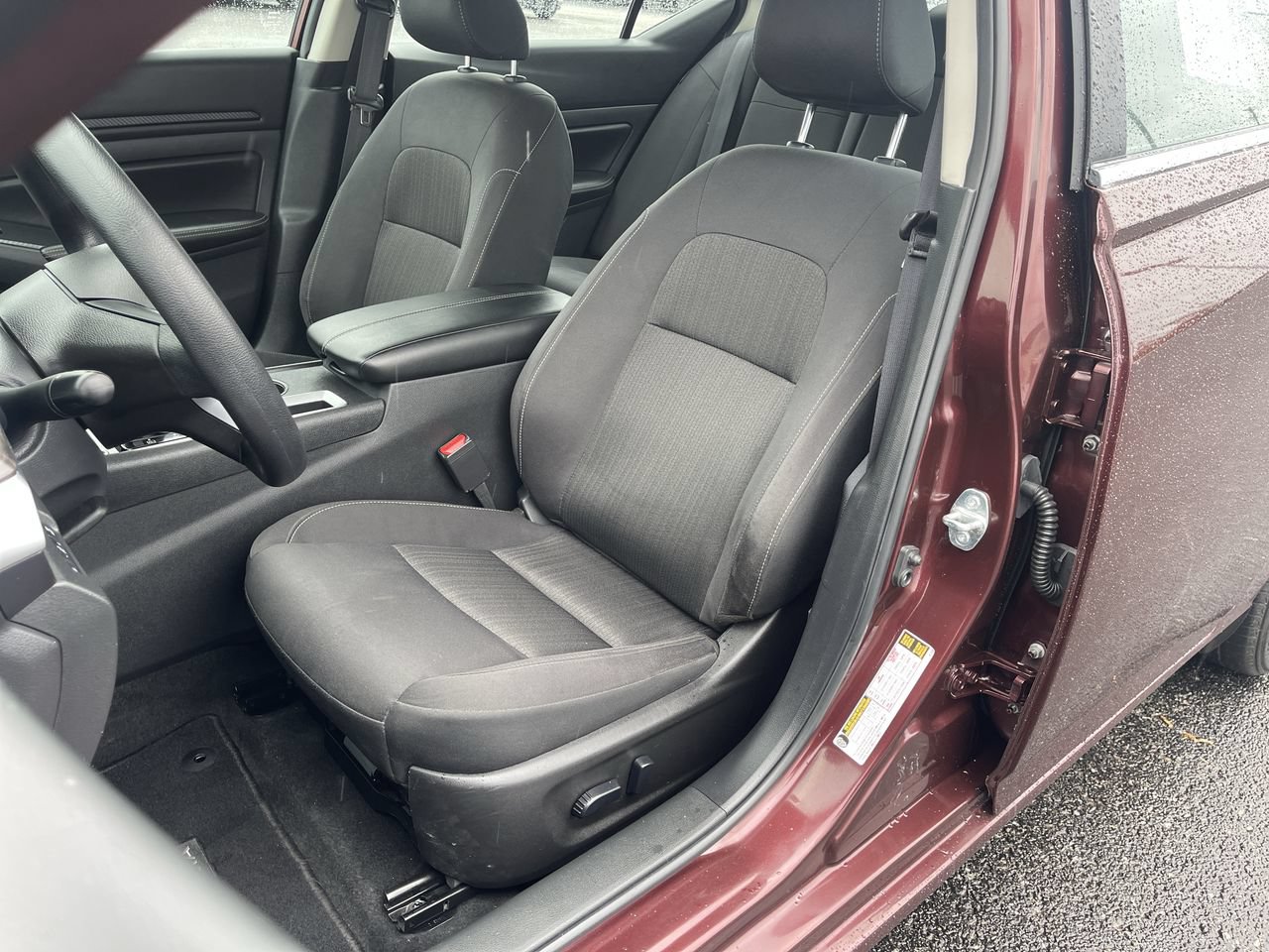 Used 2025 Nissan Altima 2.5 SV FWD image 18