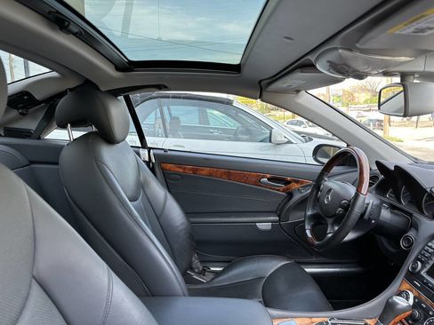 Used 2008 Mercedes-Benz SL 550 image 8