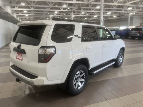 Used 2022 Toyota 4Runner TRD Off-Road Premium AWD/4WD image 5