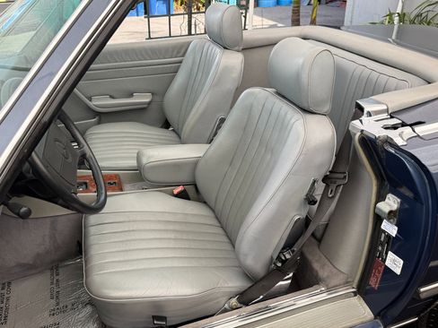 Used 1988 Mercedes-Benz 560 SL 560 SL image 17