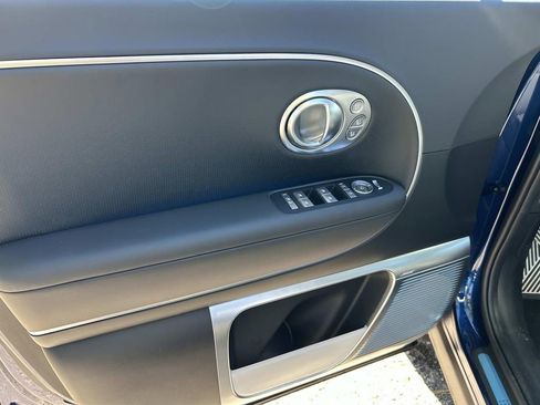 New 2026 Hyundai Ioniq 9 Calligraphy image 17