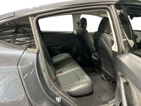 Certified 2023 Tesla Model Y Long Range AWD/4WD image 11