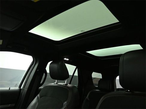 Certified 2018 Ford Explorer XLT w/ Equipment Group 202A image 19