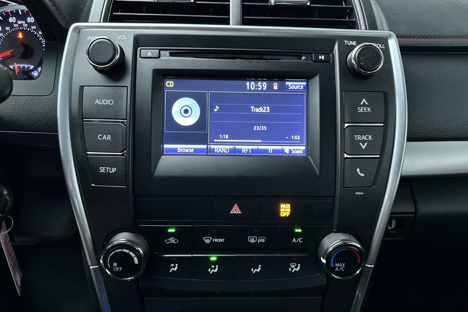 Used 2016 Toyota Camry SE FWD image 20