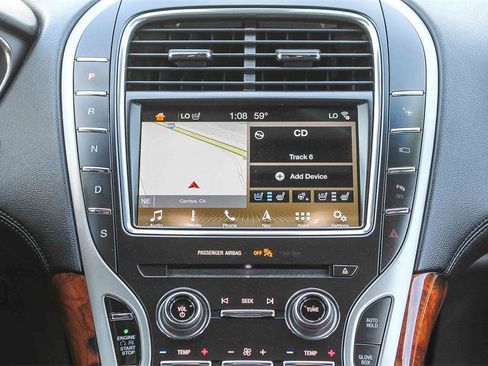 Used 2018 Lincoln MKX Reserve w/ Driver Assistance Package image 17