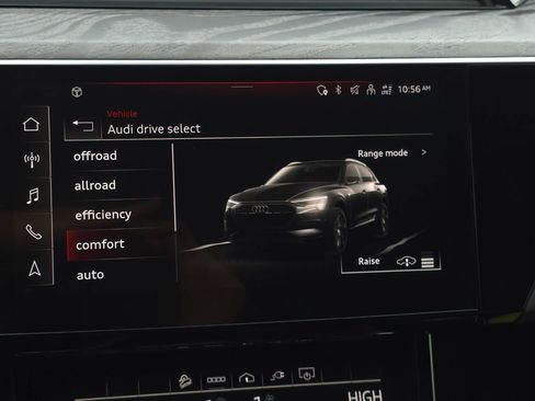 Used 2024 Audi Q8 e-tron Premium Plus image 45