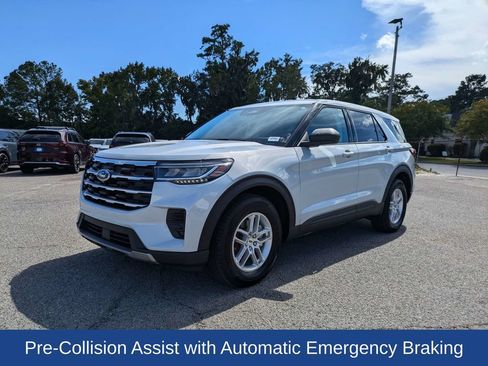 Certified 2026 Ford Explorer Active RWD image 8