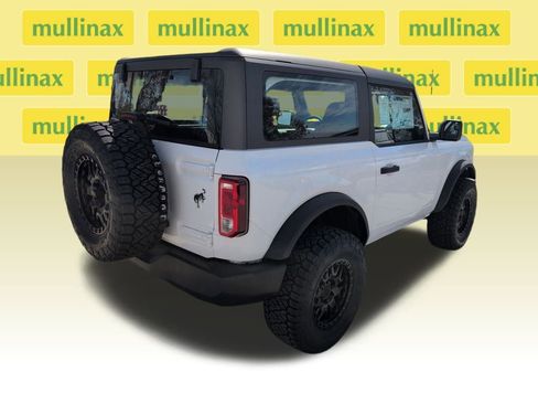 New 2025 Ford Bronco Base image 4