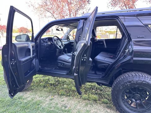 Used 2017 Toyota 4Runner SR5 Premium image 22