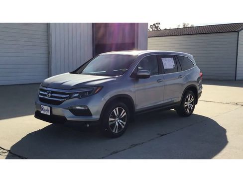 Used 2017 Honda Pilot EX-L image 4