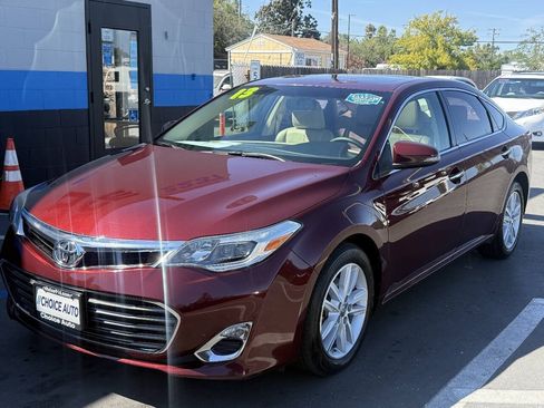 Used 2013 Toyota Avalon XLE Premium FWD image 3