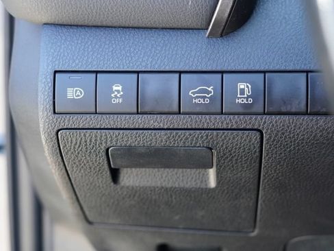 Used 2023 Toyota Camry SE FWD image 16