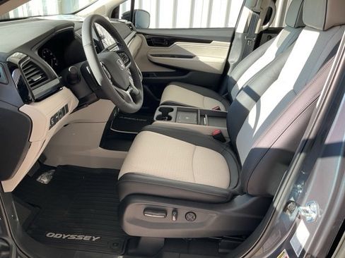 New 2026 Honda Odyssey Elite image 4