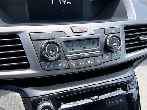 Used 2015 Honda Odyssey EX-L image 15