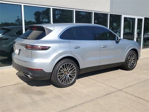 Used 2021 Porsche Cayenne image 9