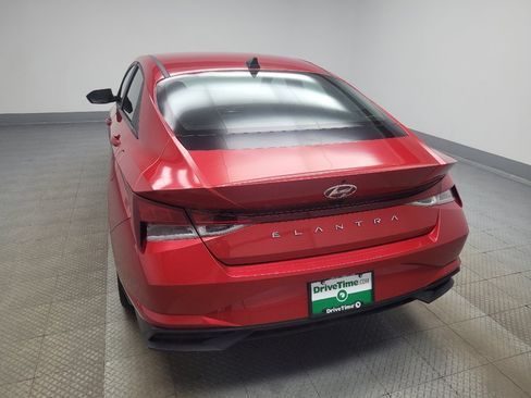 Used 2022 Hyundai Elantra SEL FWD image 6
