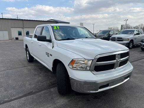 Used 2021 RAM 1500 Classic SLT AWD/4WD image 4