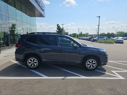 Used 2020 Subaru Forester Premium w/ Popular Package #1 AWD/4WD image 6
