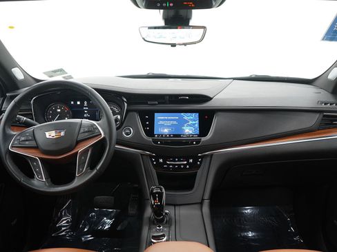 Used 2024 Cadillac XT5 Premium Luxury image 16