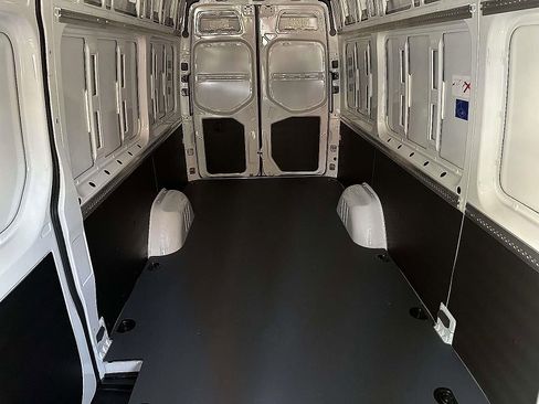 New 2025 Mercedes-Benz Sprinter 2500 image 15