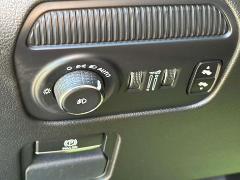 Used 2024 Jeep Wagoneer L Series II w/ Flexible Seating Group image 26