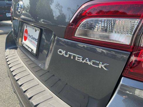 Used 2019 Subaru Outback 2.5i Limited AWD/4WD image 17