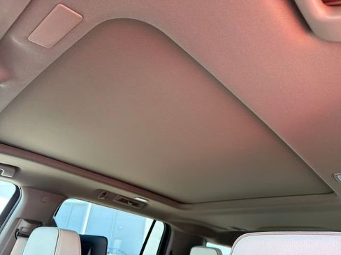 New 2026 GMC Yukon XL Denali w/ Denali Reserve Package AWD/4WD image 15