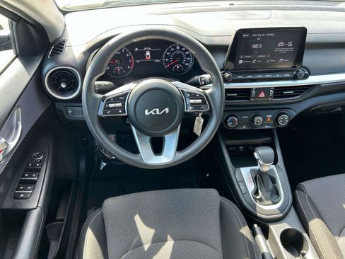 Used 2024 Kia Forte LXS FWD image 9