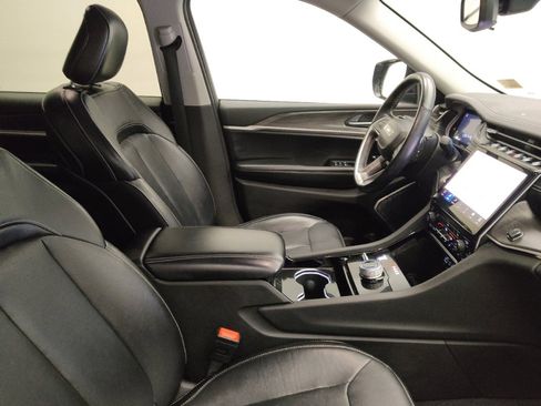 Used 2022 Jeep Grand Cherokee L Limited image 21