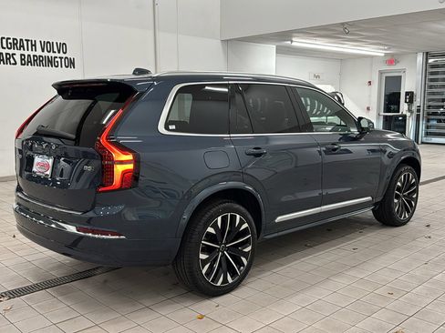 Used 2026 Volvo XC90 B5 Core w/ Protection Package Premier image 5