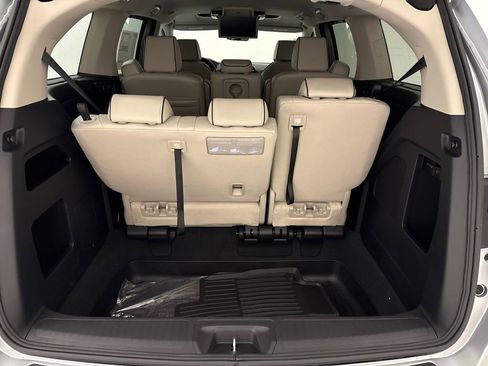 New 2026 Honda Odyssey Touring image 12
