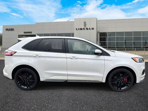 Used 2019 Ford Edge ST w/ Equipment Group 401A AWD/4WD image 2