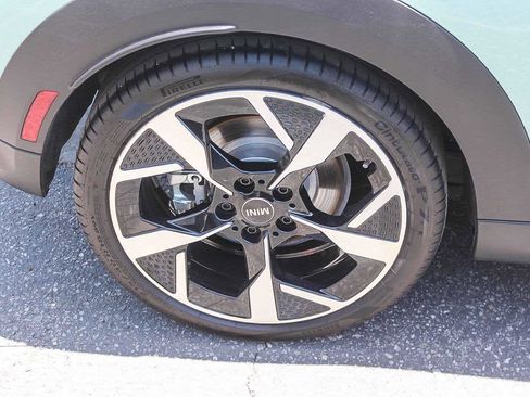 Used 2025 MINI Cooper S FWD image 9