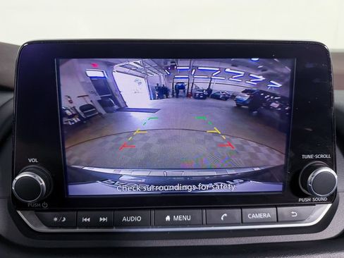 Used 2023 Nissan Rogue SV FWD image 22