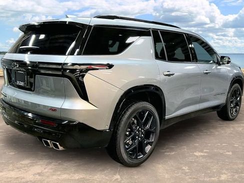 Used 2024 Chevrolet Traverse RS w/ LPO, Floor Liner Package image 6