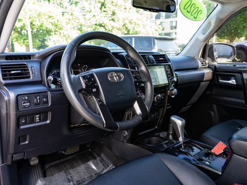 Used 2020 Toyota 4Runner TRD Off-Road Premium w/ Moonroof Package AWD/4WD image 25
