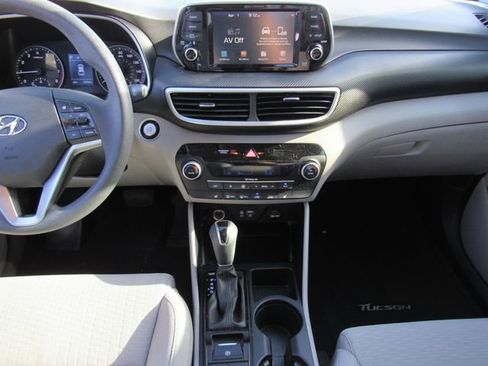 Used 2021 Hyundai Tucson SEL FWD image 16