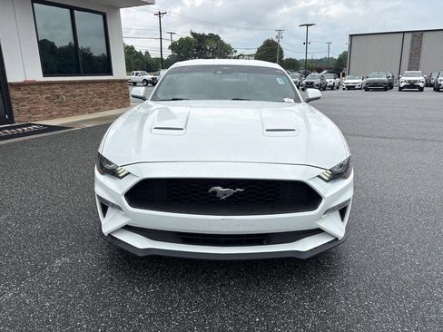 Used 2022 Ford Mustang Coupe RWD image 11