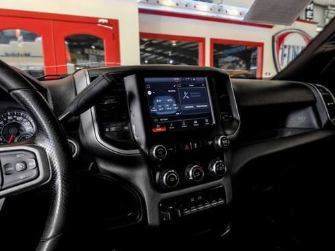 Used 2024 RAM 5500 Tradesman w/ Chrome Appearance Group AWD/4WD image 23