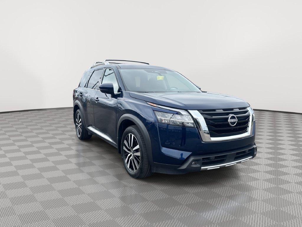 Certified 2024 Nissan Pathfinder Platinum AWD/4WD image 3