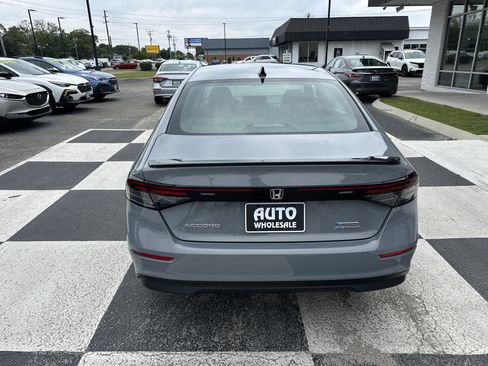 Used 2025 Honda Accord Sport image 4