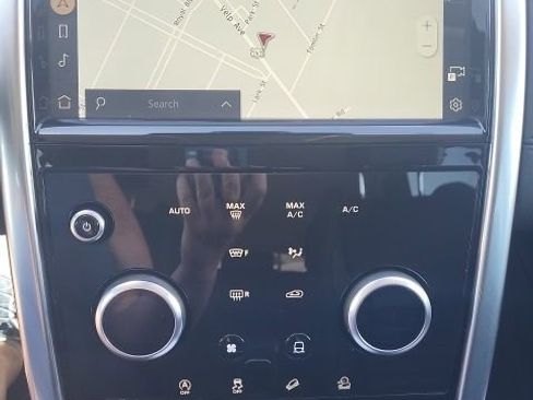 Used 2021 Land Rover Discovery Sport S image 5