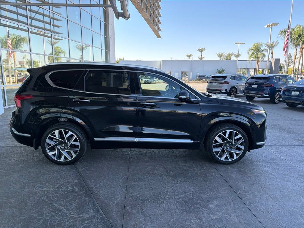 Used 2022 Hyundai Santa Fe Calligraphy FWD image 3