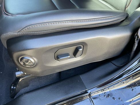 Used 2024 Jeep Gladiator Rubicon image 12