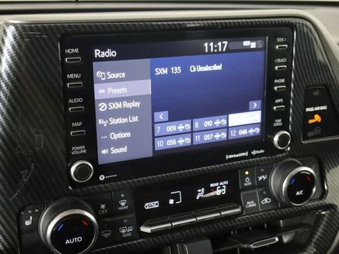 Used 2022 Toyota Highlander XLE FWD image 36